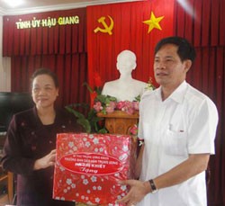 Hau Giang urged to follow President Ho Chi Minh’s moral example - ảnh 1